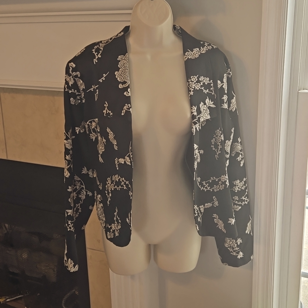 Sz2 Chico black and white jacket